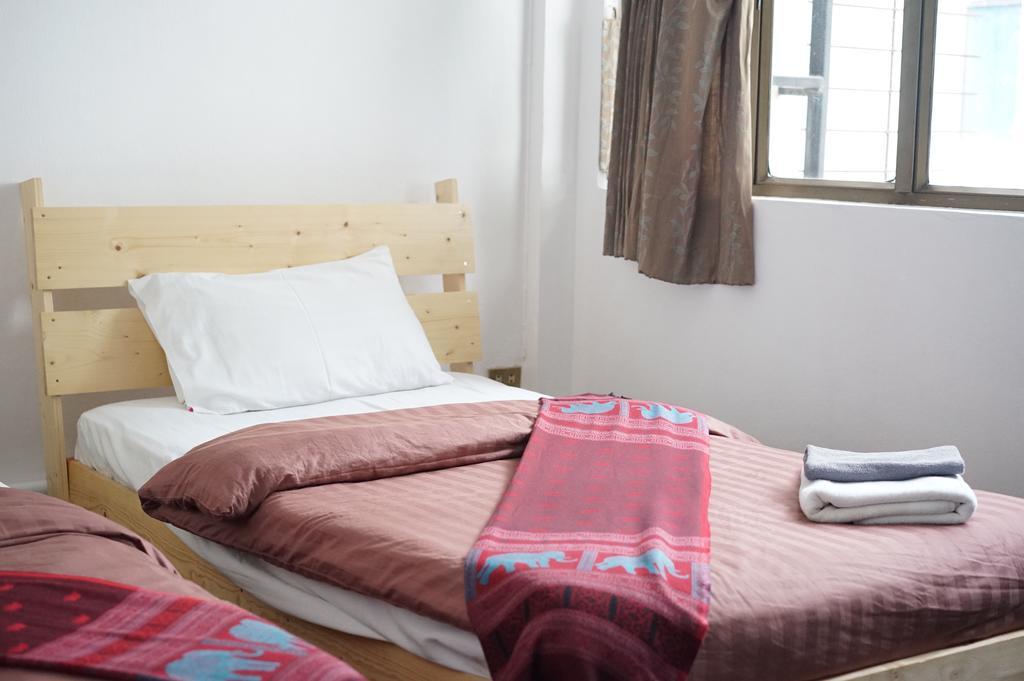 B&B 22 House バンコク都 エクステリア 写真