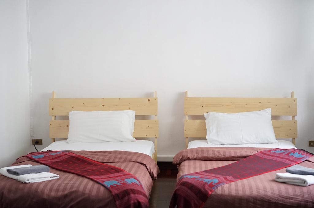 B&B 22 House バンコク都 エクステリア 写真